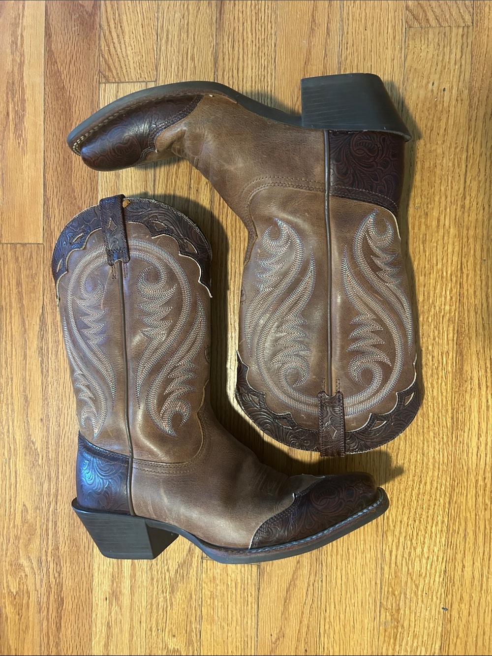Ariat Women’s Western Cowboy Boots size 8 - Picture 2 of 9